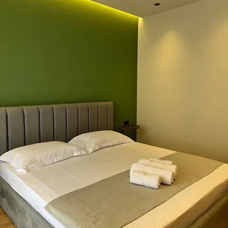 Meri's 13 Apartament