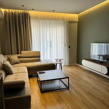 Meri's 13 Apartment Sarande